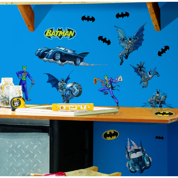 BATMAN - GOTHAM GUARDIAN PEEL &amp; STICK WALL DECALS